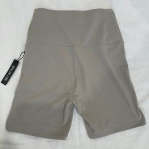 NWT Set Active Luxform in Dune